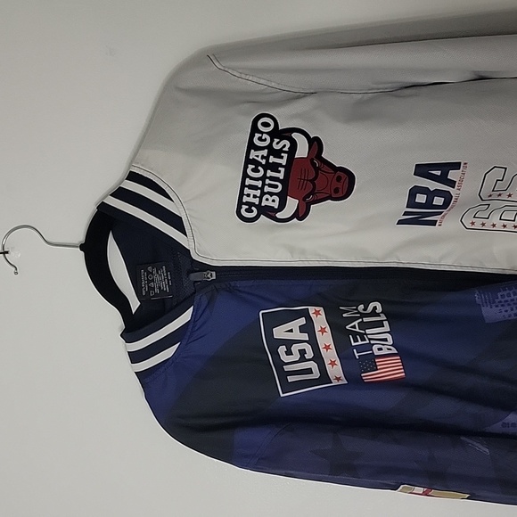 Chicago bull bomber 🐃 - Picture 3 of 8